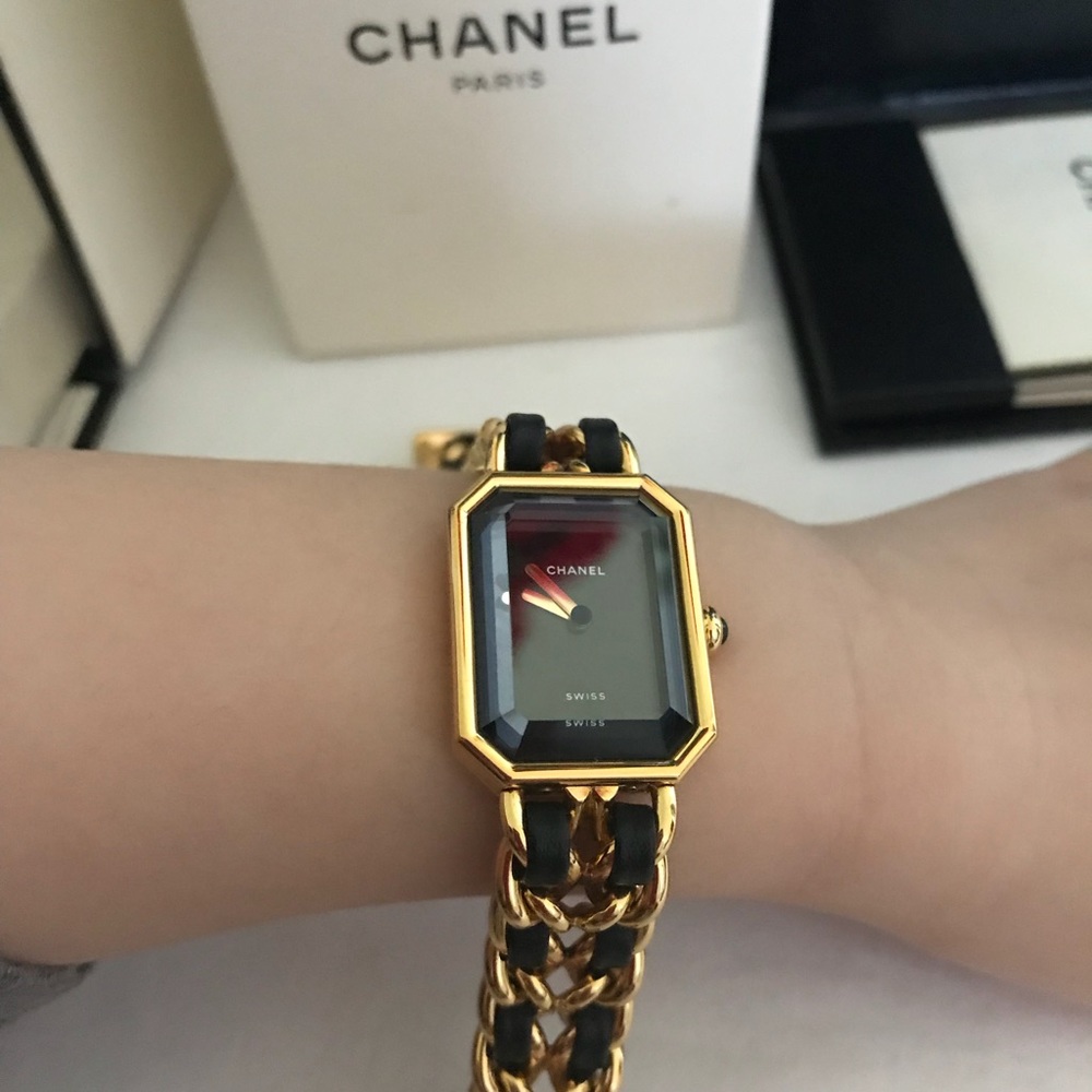 ‼️SOLD‼️Authentic Chanel black & Gold premiere